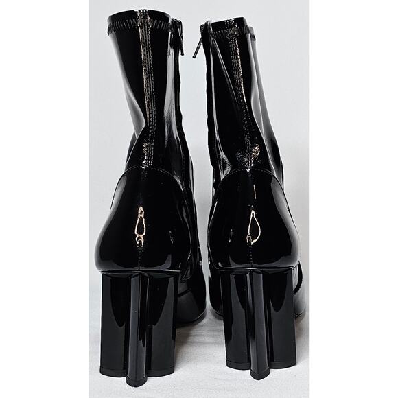 Louis Vuitton Silhouette Ankle Boot in Black Patent Leather - Picture 6 of 13